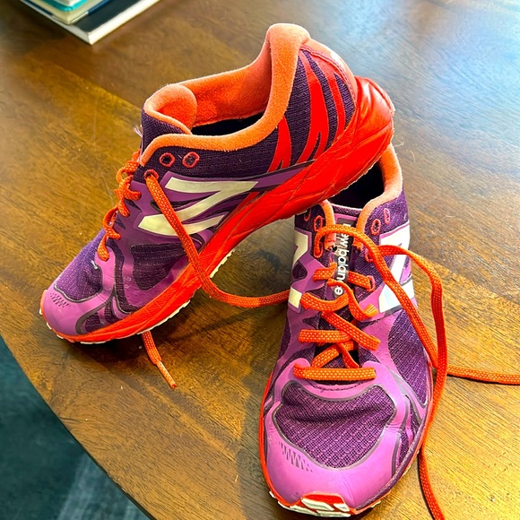 New balance women’s size 7 REVLITE 1400v3. Running shoes. - Picture 1 of 7